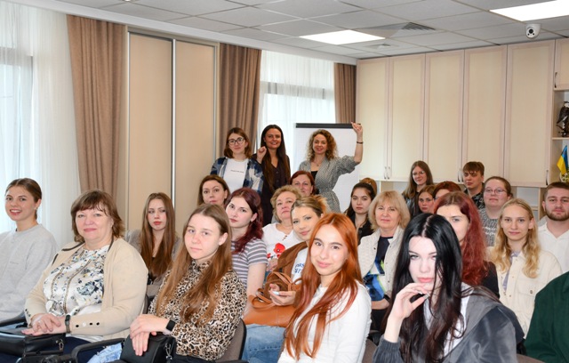 Фінансова грамотність і партнерство: молодь обирає розвиток
