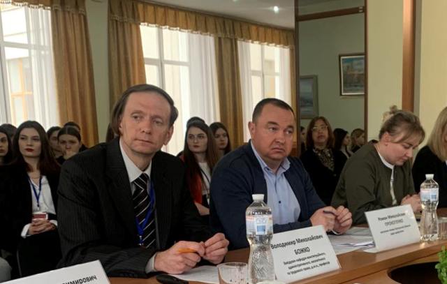 Круглий стіл «Актуальні проблеми реалізації трудового законодавства в сучасних умовах»
