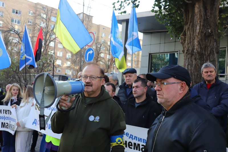 Суд розпочав перегляд справи щодо повернення будинку профспілок у Львові