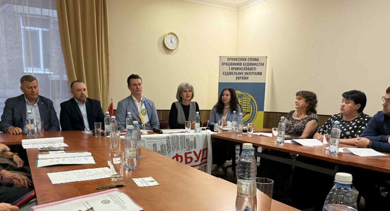 Колдоговори, молодь та гідна оплата праці: будівельники Дніпра визначили пріоритети на наступні 5 років 