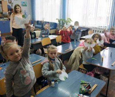 Діти підтримують воїнів своїм мистецтвом