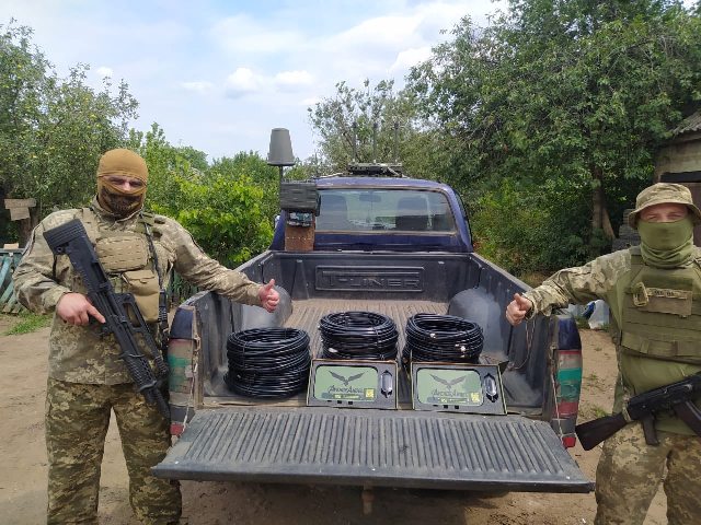 Захисникам від спілчан: потужні антени для надійного зв’язку на передовій