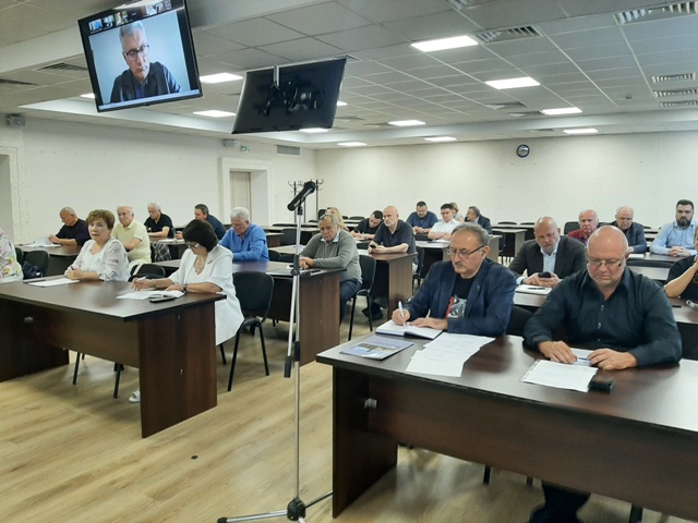 Голова ФПУ Сергій Бизов провів нараду щодо підготовки профспілкових організацій до осінньо-зимового періоду
